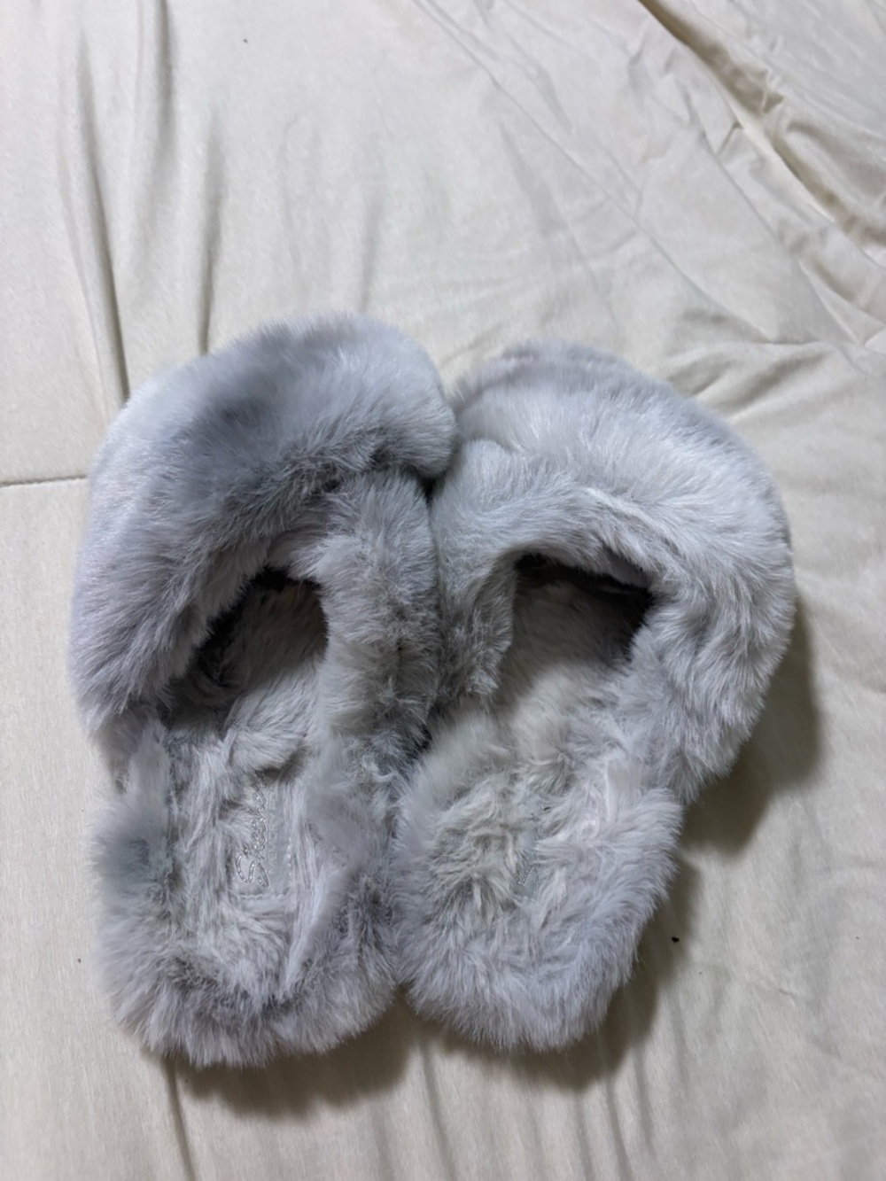 Skechers Women's Plush Faux Fur Slippers - Light Gray
